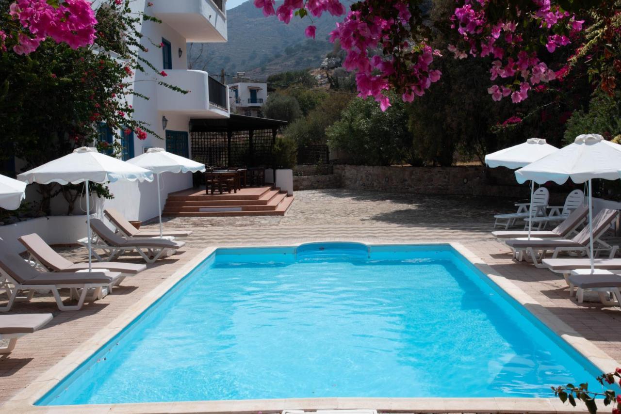 Boutique Hotel Tilos Mare Livadia  Extérieur photo