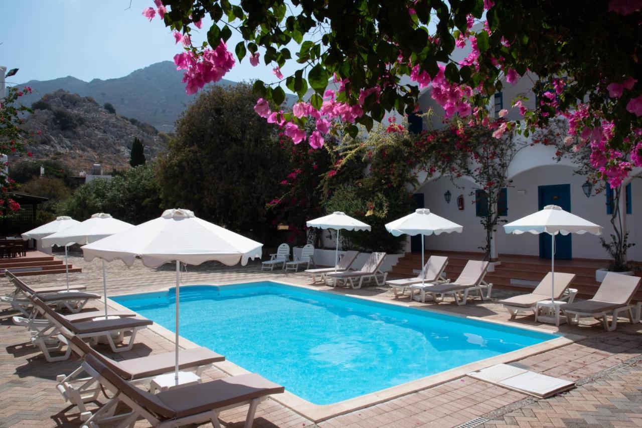 Boutique Hotel Tilos Mare Livadia  Extérieur photo