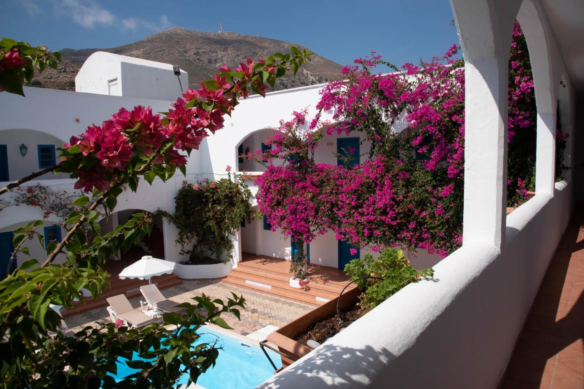 Boutique Hotel Tilos Mare Livadia  Extérieur photo