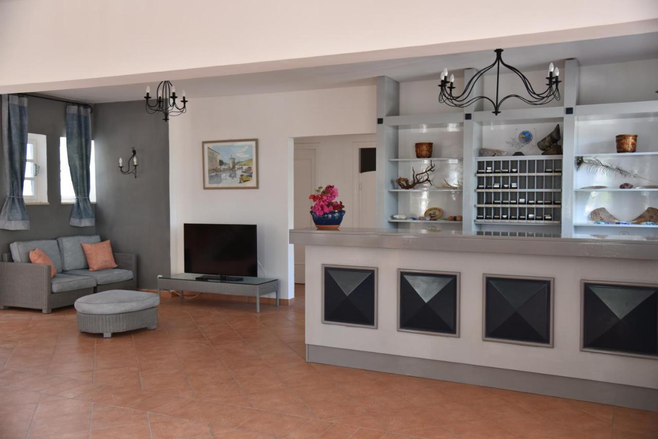 Boutique Hotel Tilos Mare Livadia  Extérieur photo