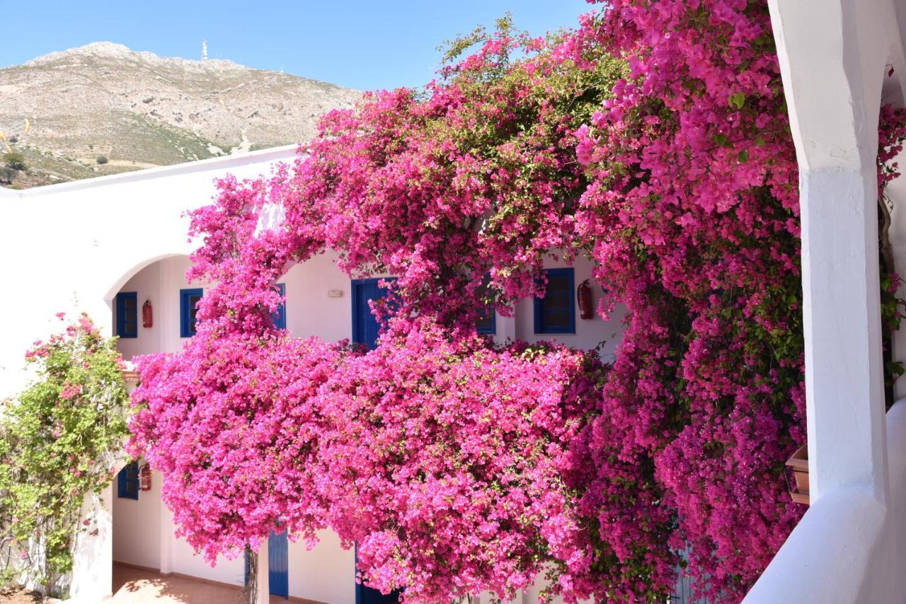 Boutique Hotel Tilos Mare Livadia  Extérieur photo