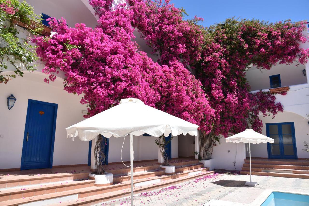 Boutique Hotel Tilos Mare Livadia  Extérieur photo