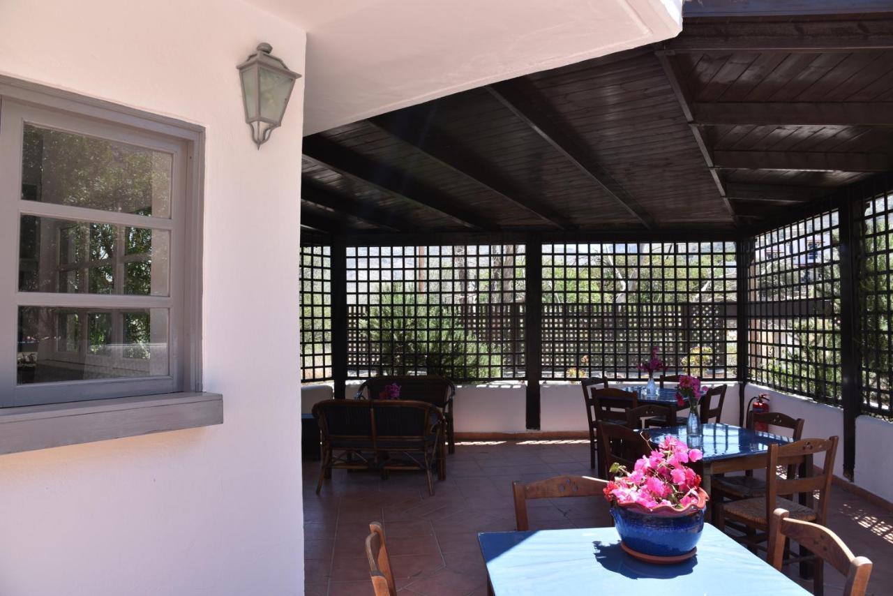Boutique Hotel Tilos Mare Livadia  Extérieur photo