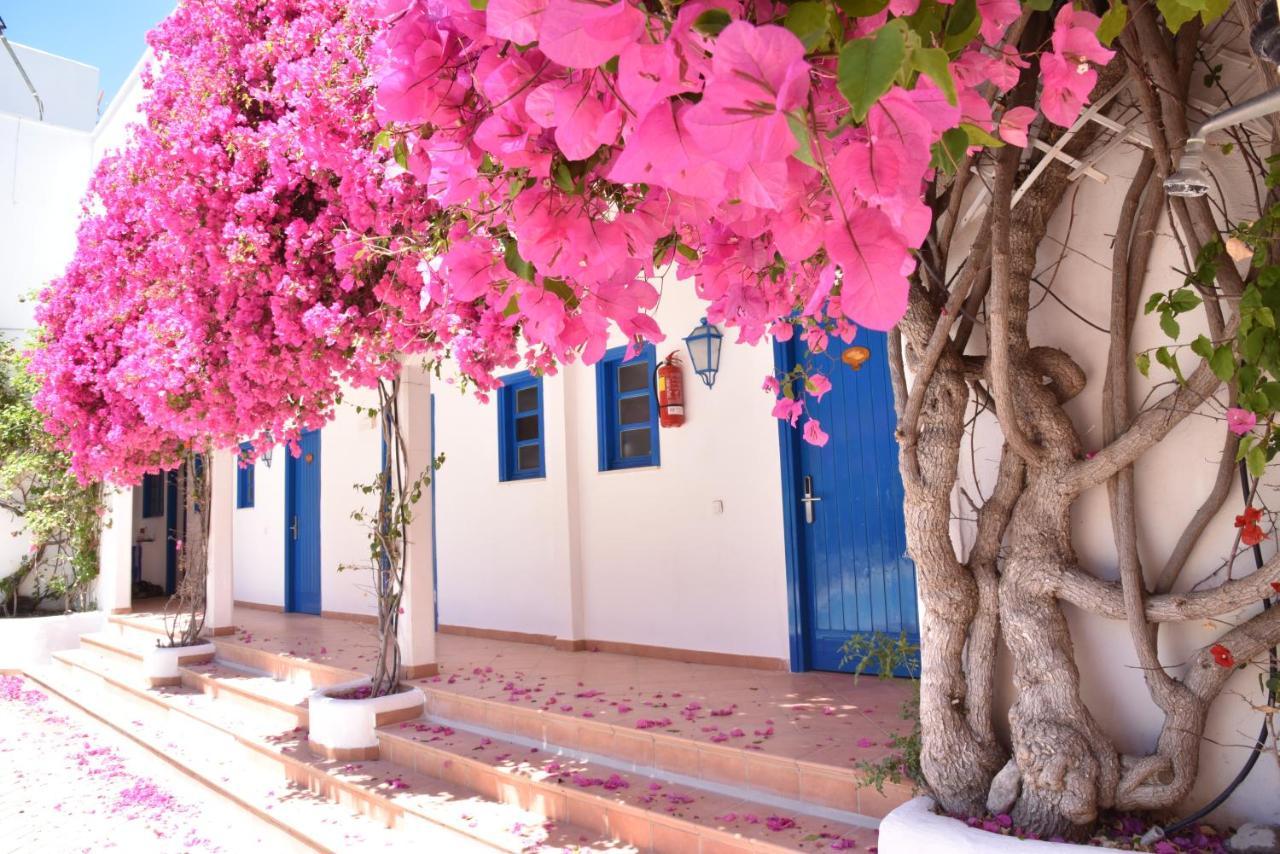 Boutique Hotel Tilos Mare Livadia  Extérieur photo