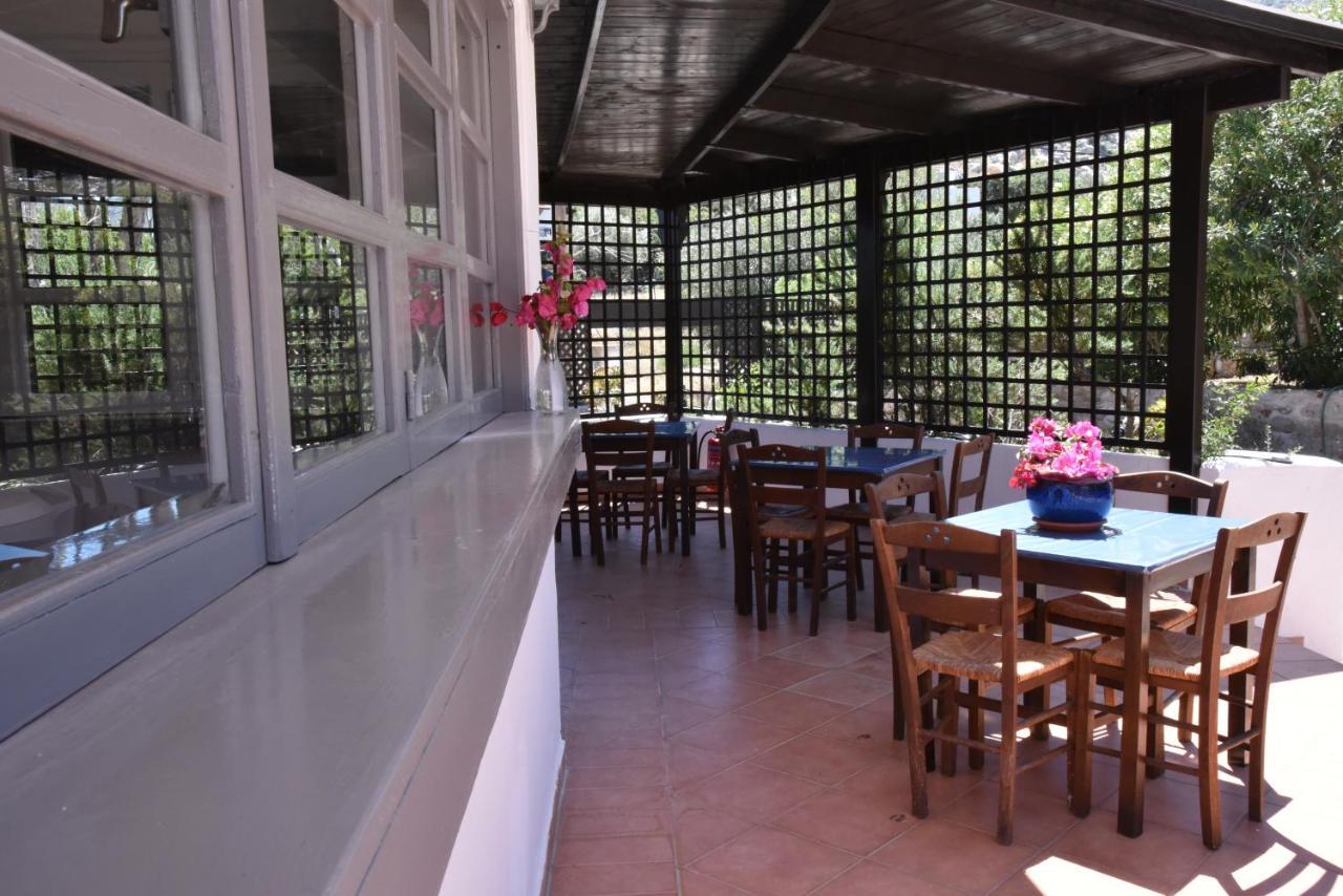 Boutique Hotel Tilos Mare Livadia  Extérieur photo