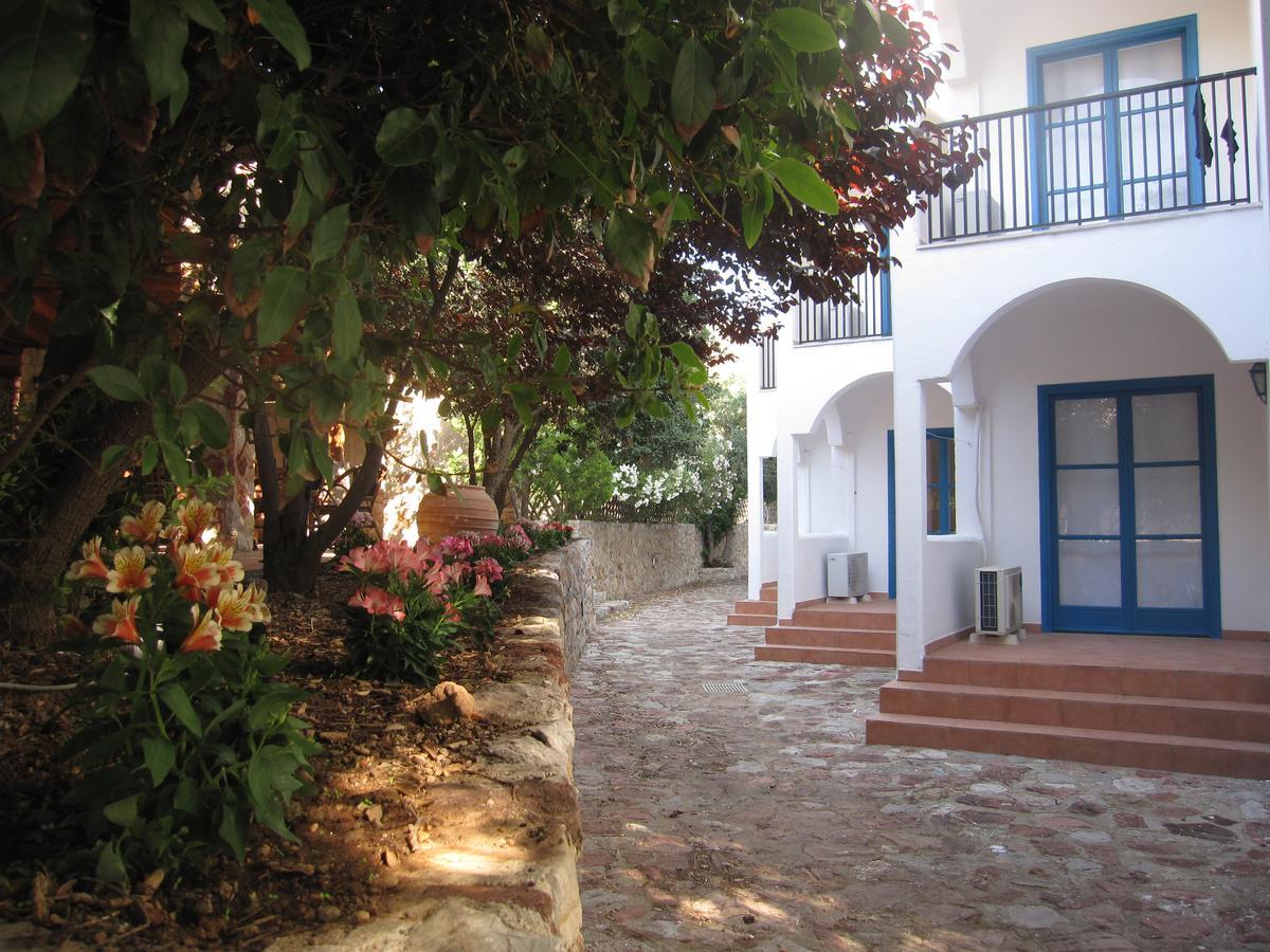 Boutique Hotel Tilos Mare Livadia  Extérieur photo